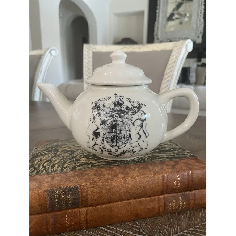 Homer Laughlin Williamsburg King's Arms‎ Tavern Mini 2 Cup Teapot EUC